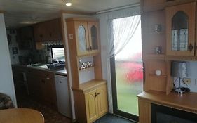 M&B Caravan Hire 8Berth 3Bed Caravan On Coral Beach, In Ingoldmells, Skegness